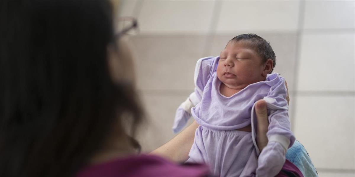 Brazília bude sledovať do 3 rokov veku bábätká matiek nakazených zikou