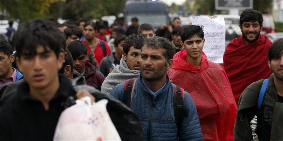 Z repatriačného centra v Turecku utieklo pri požiari 123 migrantov
