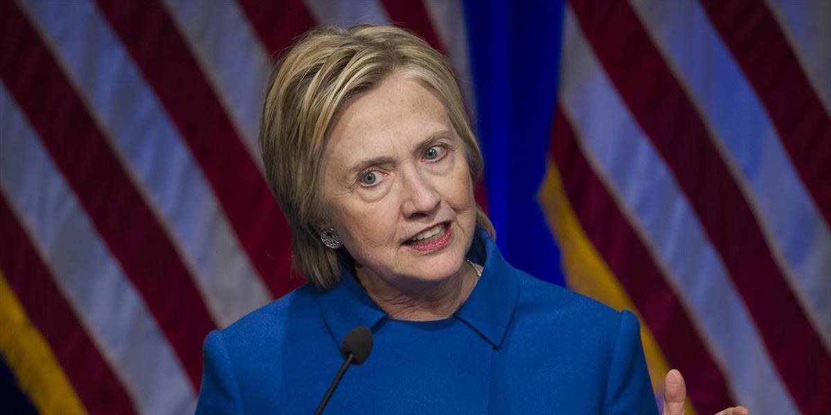 Clintonová bola po volebnej porážke s rodinou kupovať knihy