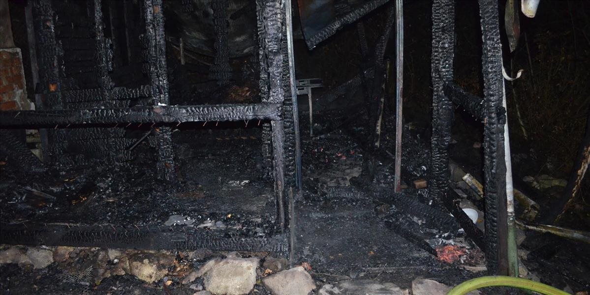 Nočný požiar chatky v Dúbravke si vyžiadal ľudský život