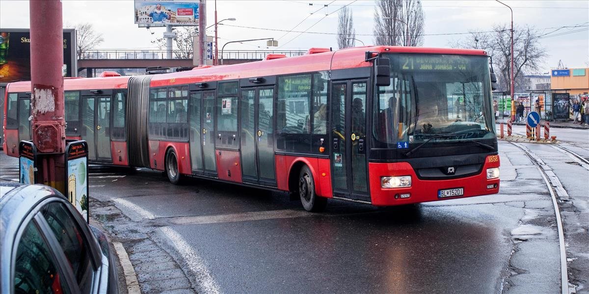 Bratislava chce zatraktívniť MHD aj čistejšími vozidlami a zastávkami