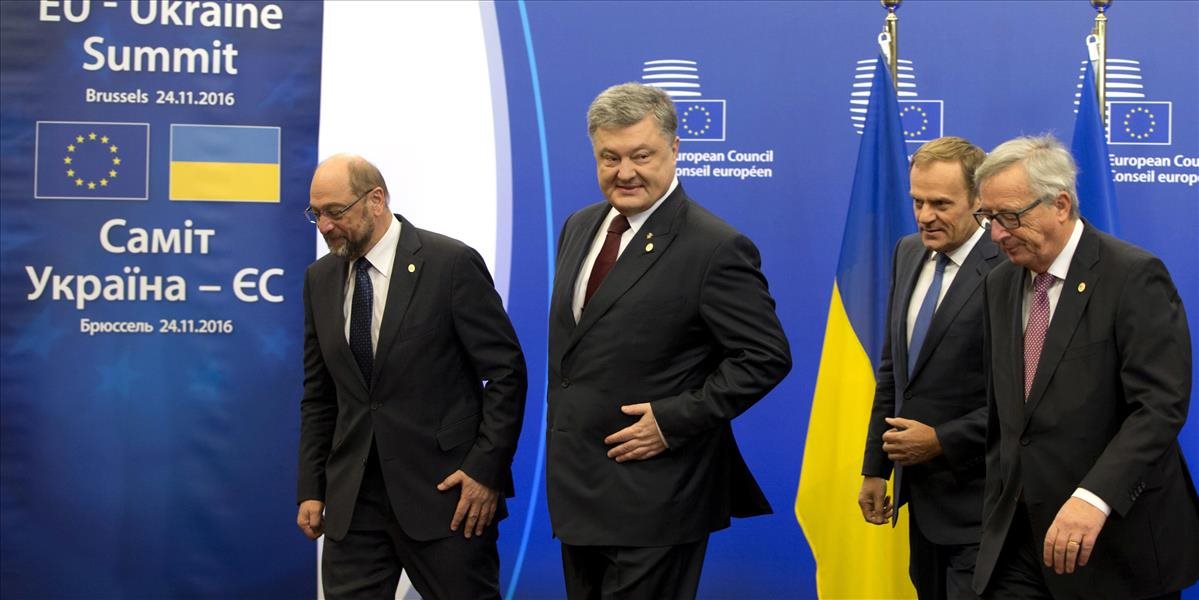 Ukrajina podľa Junckera a Tuska splnila podmienky na zrušenie víz