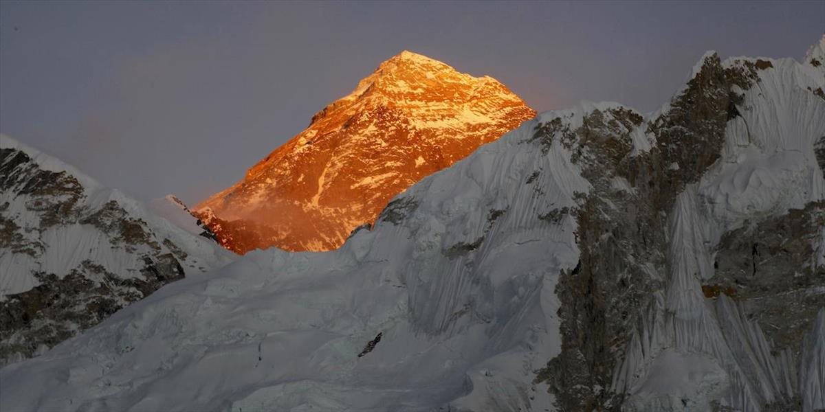 Zemetrasenie v Nepále zasiahlo oblasť Mount Everestu