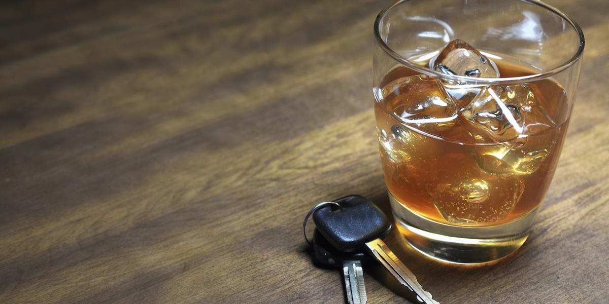 Šoféroval opitý aj so zákazom jazdiť