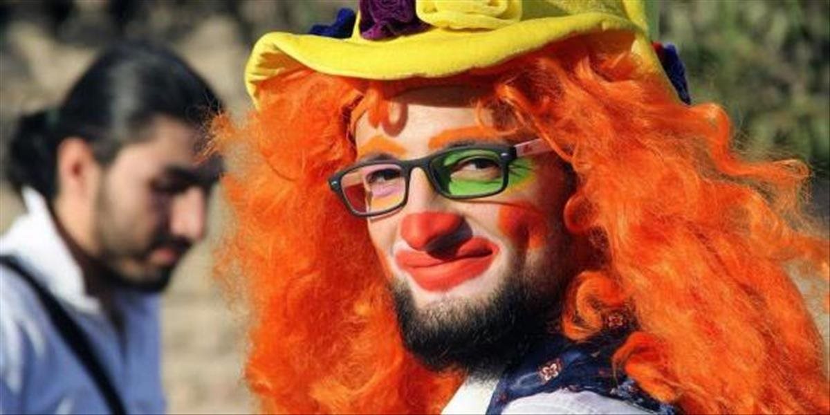 Sýrske Aleppo prišlo o posledného klauna, deti vo vojne už nemá kto zabávať