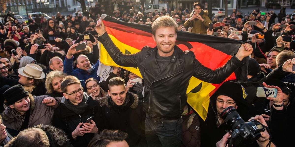 F1: Rosberg päť dní po zisku titulu senzačne ukončil kariéru