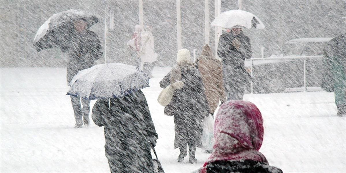 V Bratislave namerali náraz vetra až 108 kilometrov za hodinu: Miestami napadlo 55 cm snehu