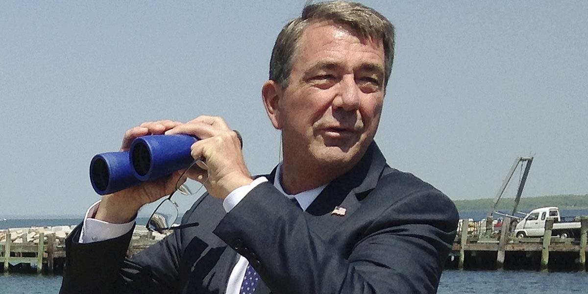 Carter: USA s koalíciou budú musieť zostať v Iraku aj po porážke IS
