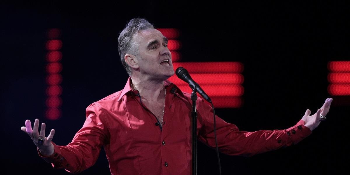 Anglický hudobník Morrissey zrušil zvyšných šesť vystúpení