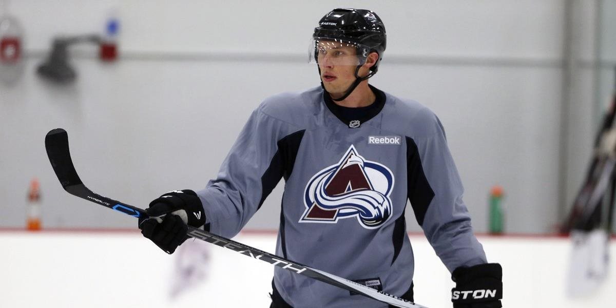 NHL: Hokejový obranca Erik Johnson si zlomil nohu