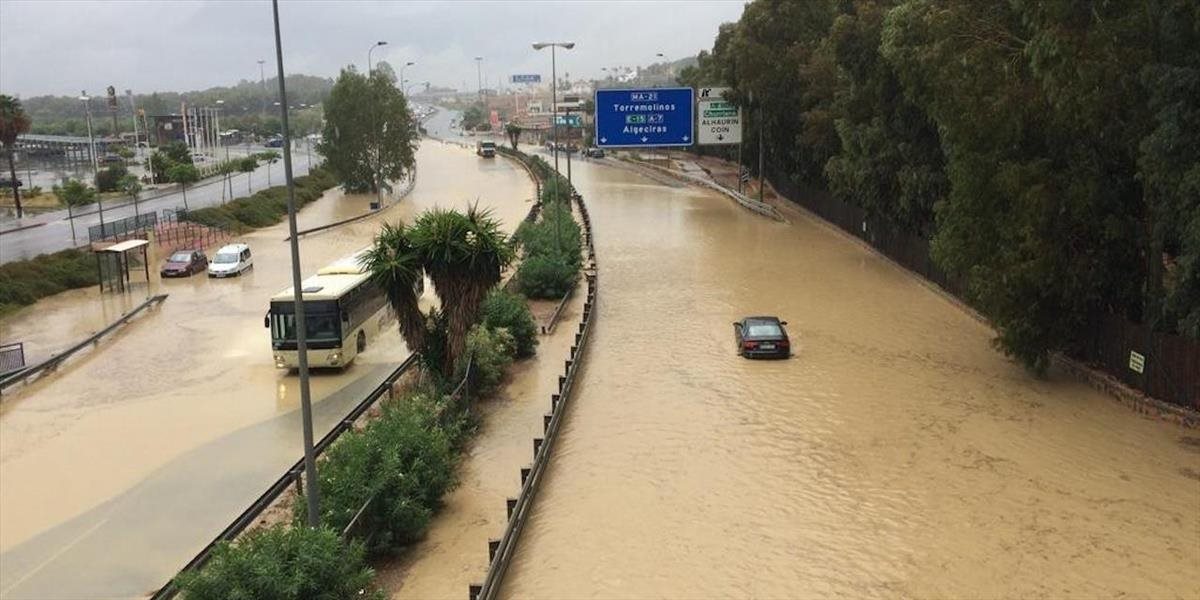 VIDEO Husté zrážky spôsobujú záplavy v južnom Španielsku
