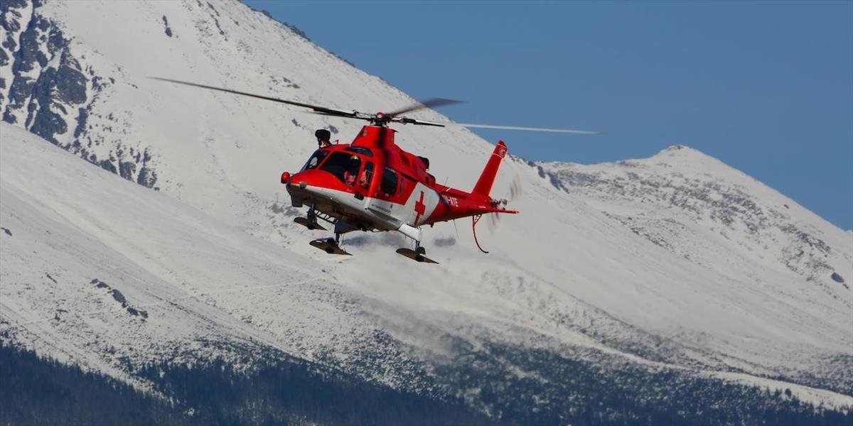 Zranenému skialpinistovi pomáhali horskí i leteckí záchranári
