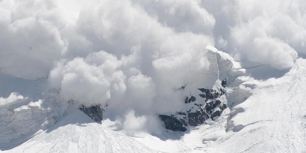 Lavínové nebezpečenstvo na vrcholoch Tatier sa trochu zmiernilo