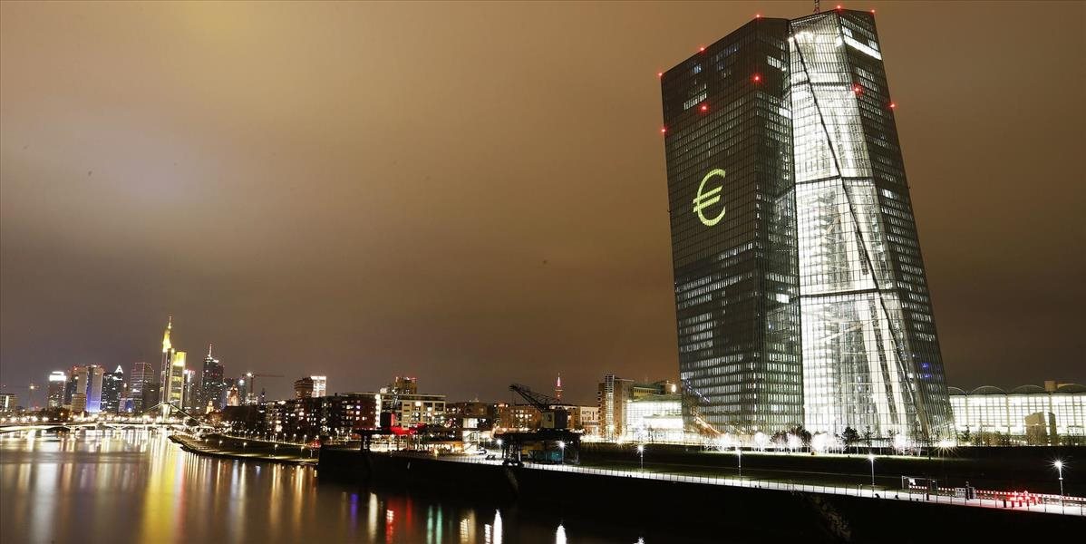 ECB bude pozorne sledovať dôsledky talianskeho referenda