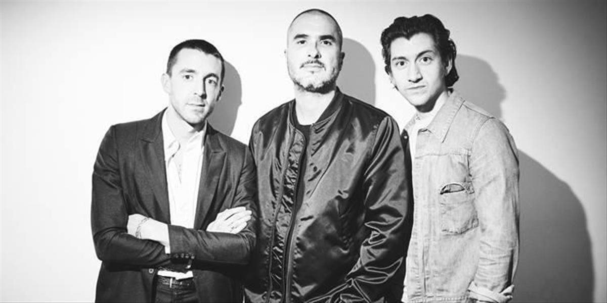 Kapela The Last Shadow Puppets zverejnili nový videoklip