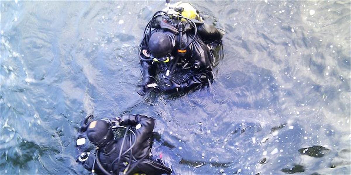Pod mužom sa preboril ľad na štrkovisku pri Batizovciach: Hľadajú ho potápači