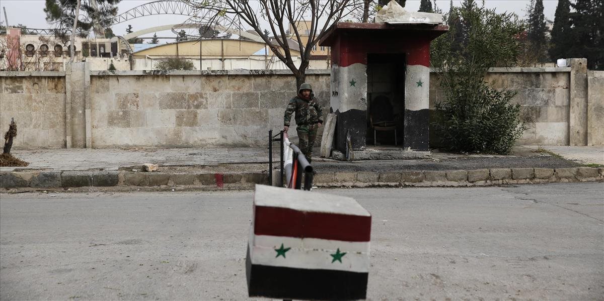 Vládne sily prevzali kontrolu nad ďalšou štvrťou východného Aleppa