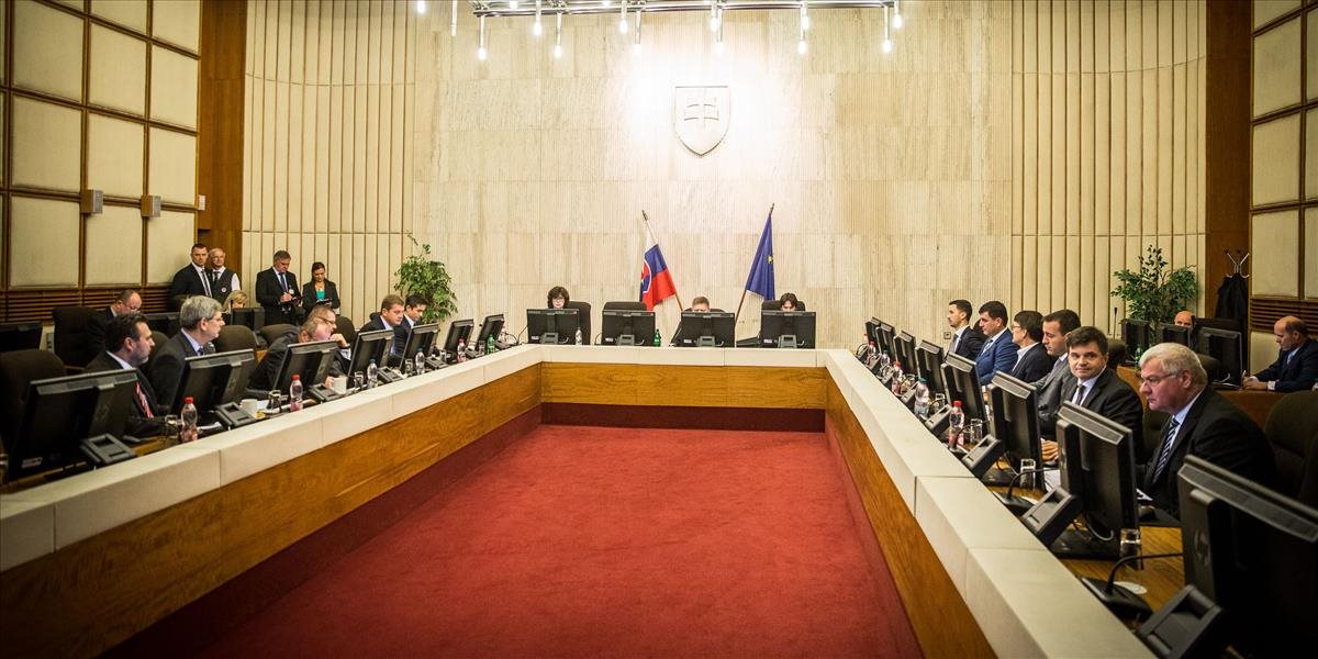 Vláda uložila zodpovedným ministrom odstrániť transpozičný deficit Slovenska