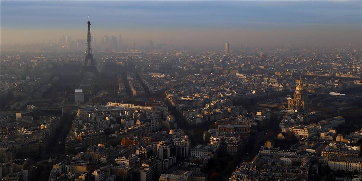 V Paríži a okolí predĺžili dopravné obmedzenia kvôli nečisteniu ovzdušia