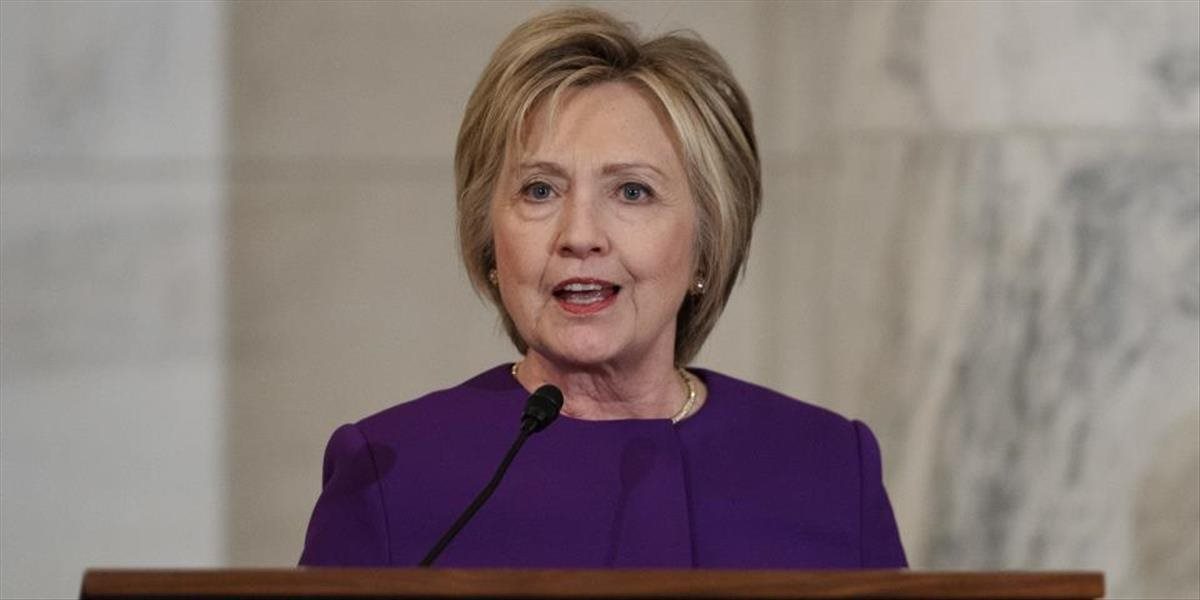 Clintonová v prvom prejave po porážke odsúdila šírenie falošných správ