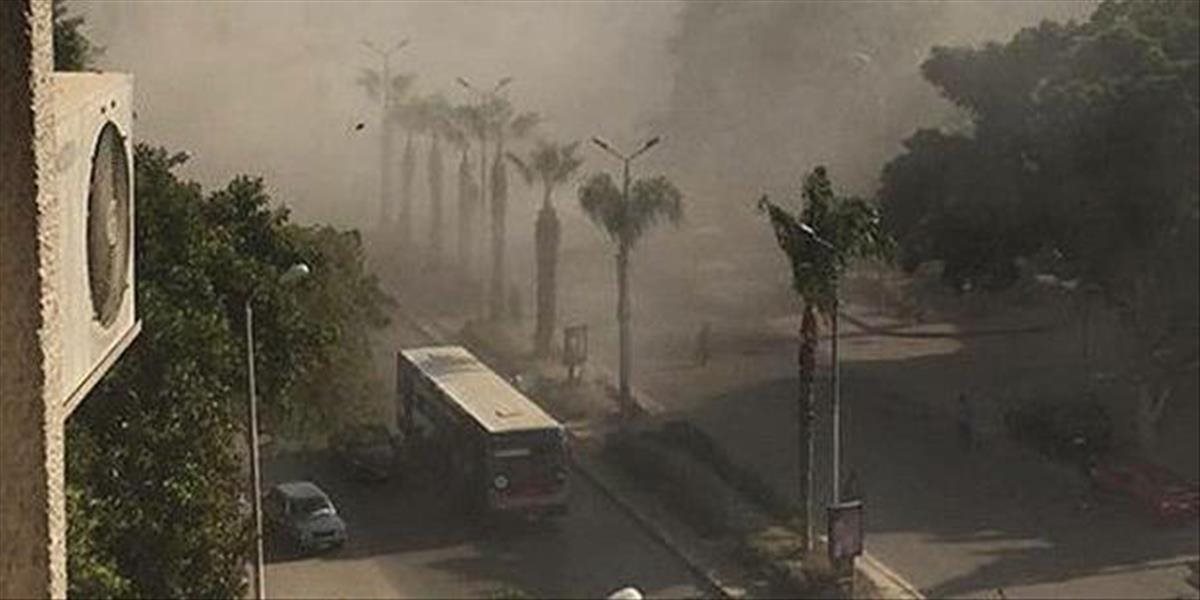 FOTO Explózia v Káhire: Bomba vybuchla na ceste, ktorú používajú turisti, šesť mŕtvych