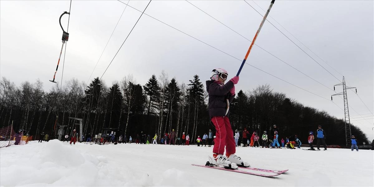Cez víkend je možné lyžovať už v 30 strediskách