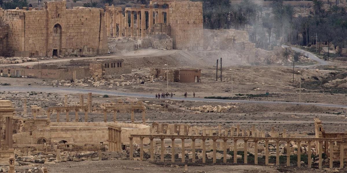 Islamisti opäť útočia v Palmýre, vládna armáda tam vyslala posily