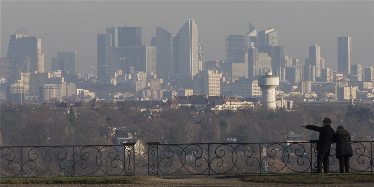Francúzska vláda v snahe bojovať proti smogu podporuje elektromobily