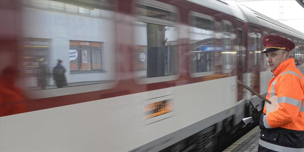 Štátne IC vlaky budú podľa RegioJetu aj naďalej stratové