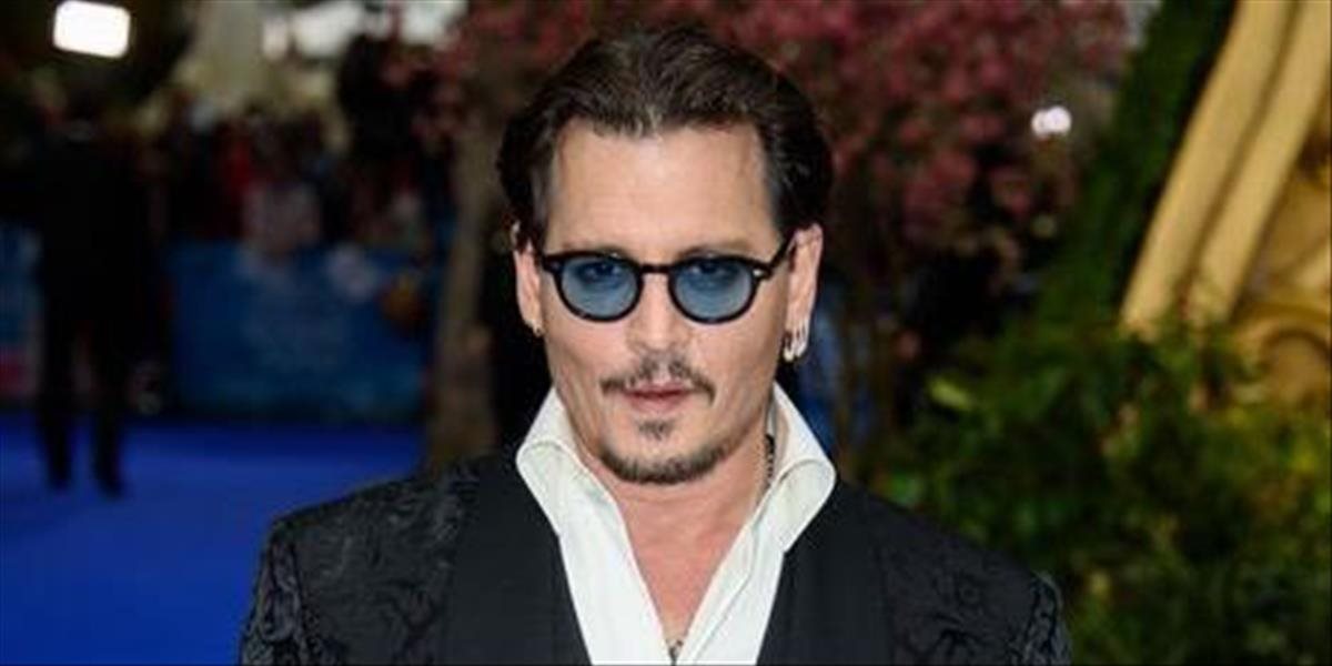 Herec Johnny Depp navštívil choré deti v nemocnici