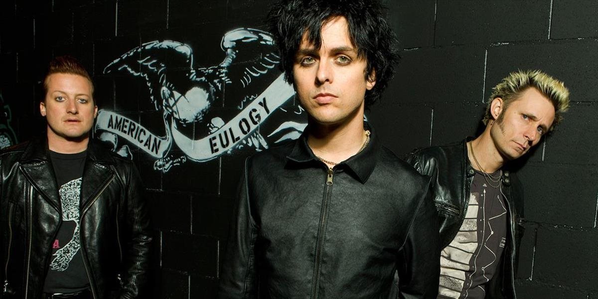 Green Day si uctili obete požiaru v Oaklande