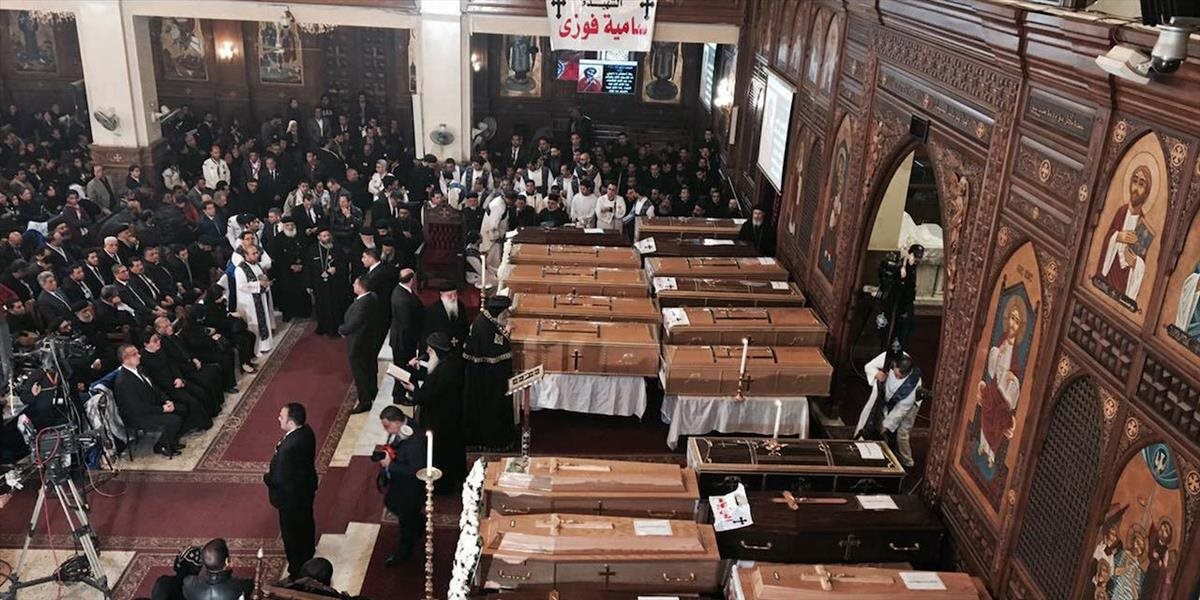 Egypt sa lúči s obeťami z koptského chrámu: Útok spáchal 22-ročný samovražedný atentátnik