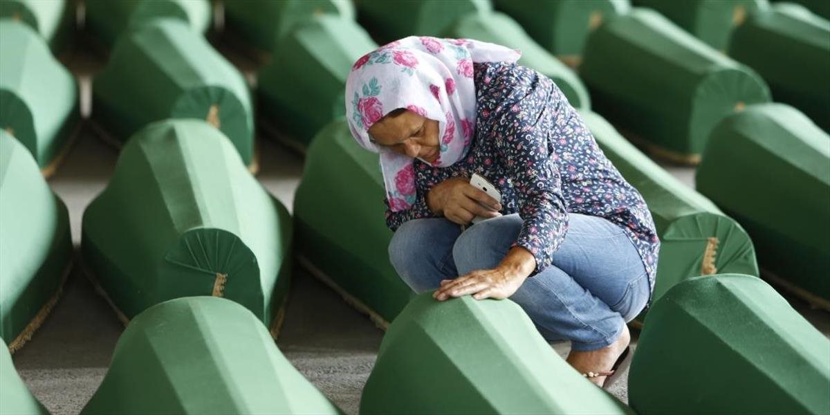 Srbsko: Pojednávanie s policajtmi obvinenými zo zločinov v Srebrenici odročili