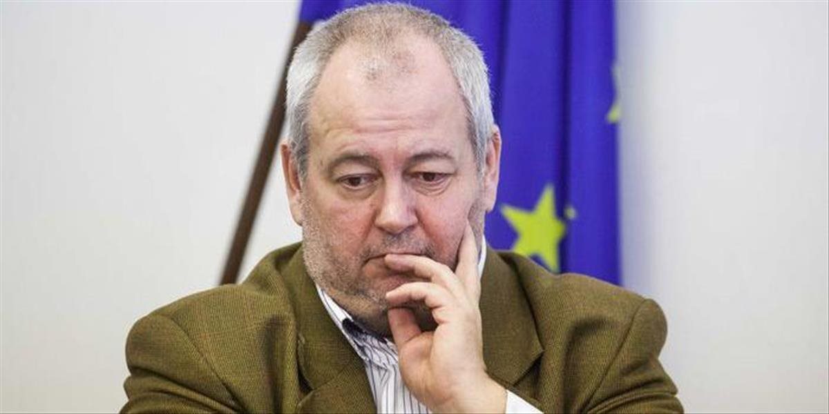 Riešenie parkovacej politiky v Petržalke má navrhnúť gesčná komisia