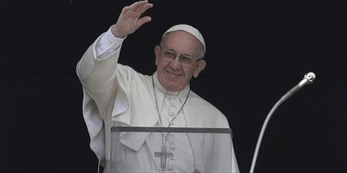Pápežovými spolupracovníkmi pre utečencov a migráciu budú Kanaďan a Talian