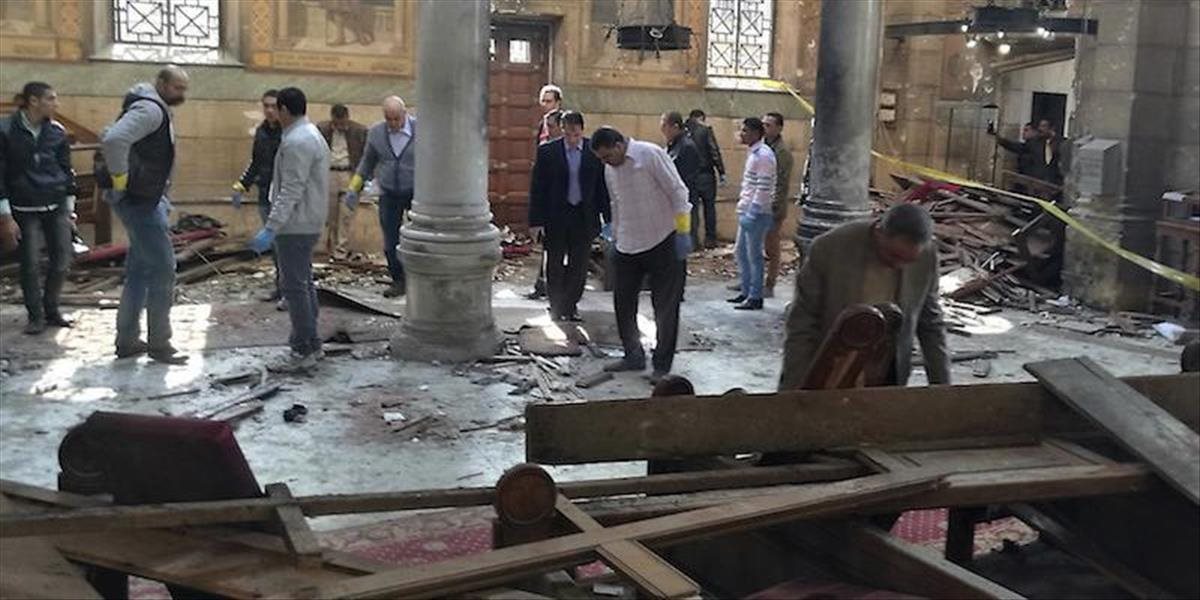 VIDEO Najhorší útok na v kresťanov v Egypte: Atentátnik z Islamského štátu sa odpálil v kostole