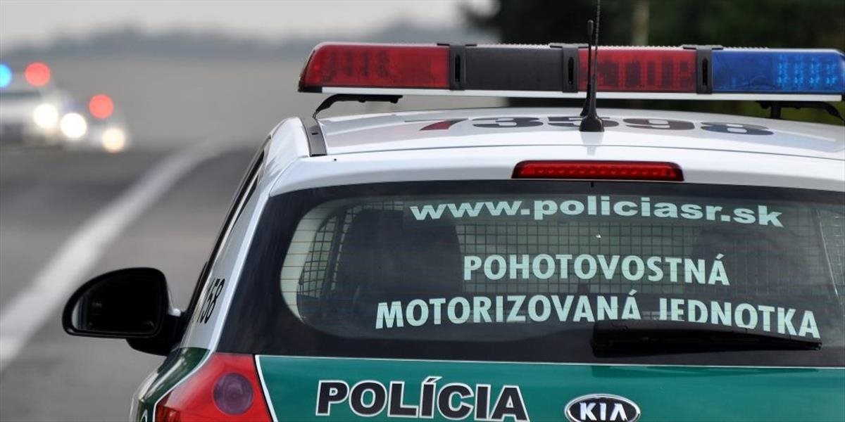 Polícia pátra po šoférovi, ktorý ohrozil vodičku v protismere