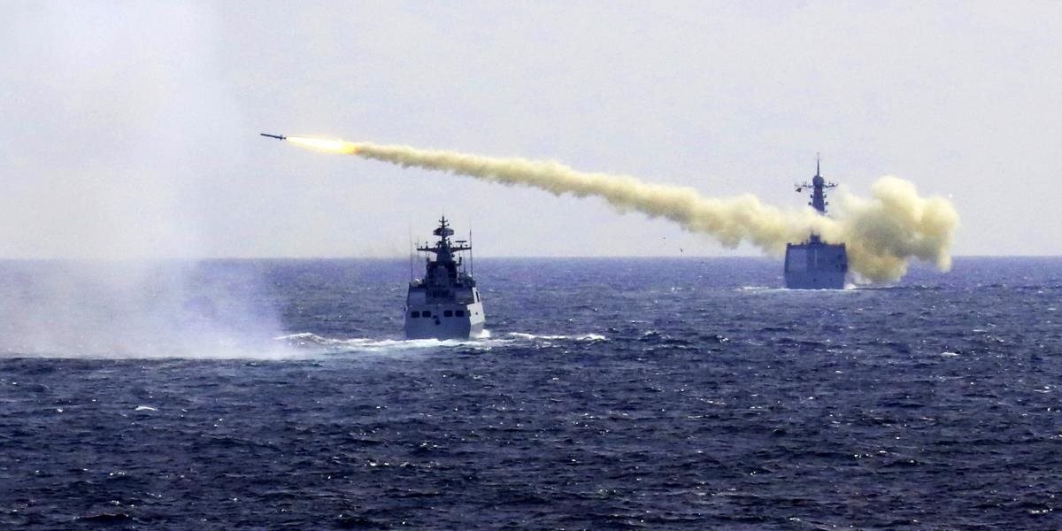 Peking umiestnil nové zbraňové systémy na ostrovoch v Juhočínskom mori