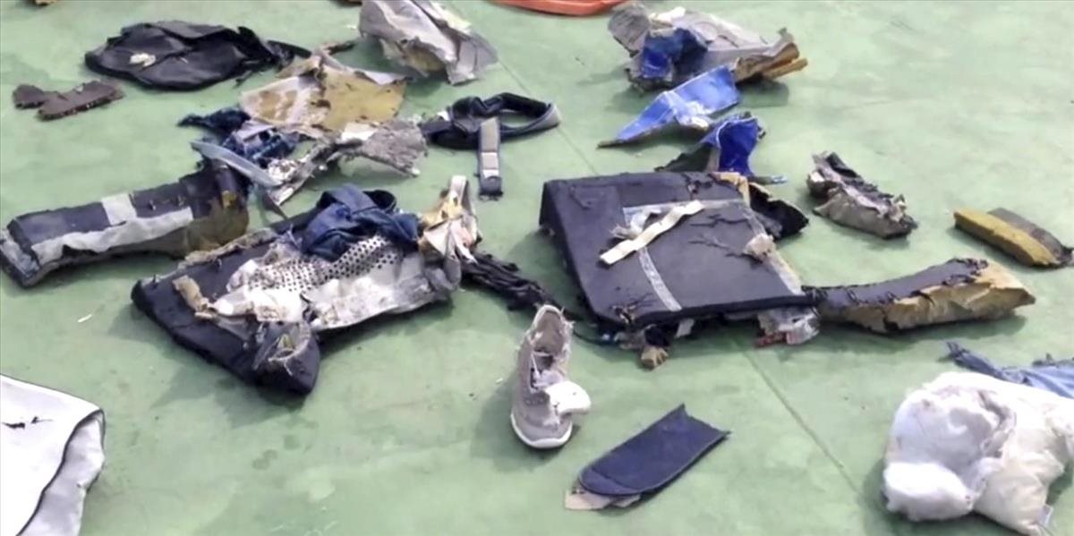 Nové zistenie: Na obetiach havárie lietadla spoločnosti EgyptAir objavili stopy výbušnín