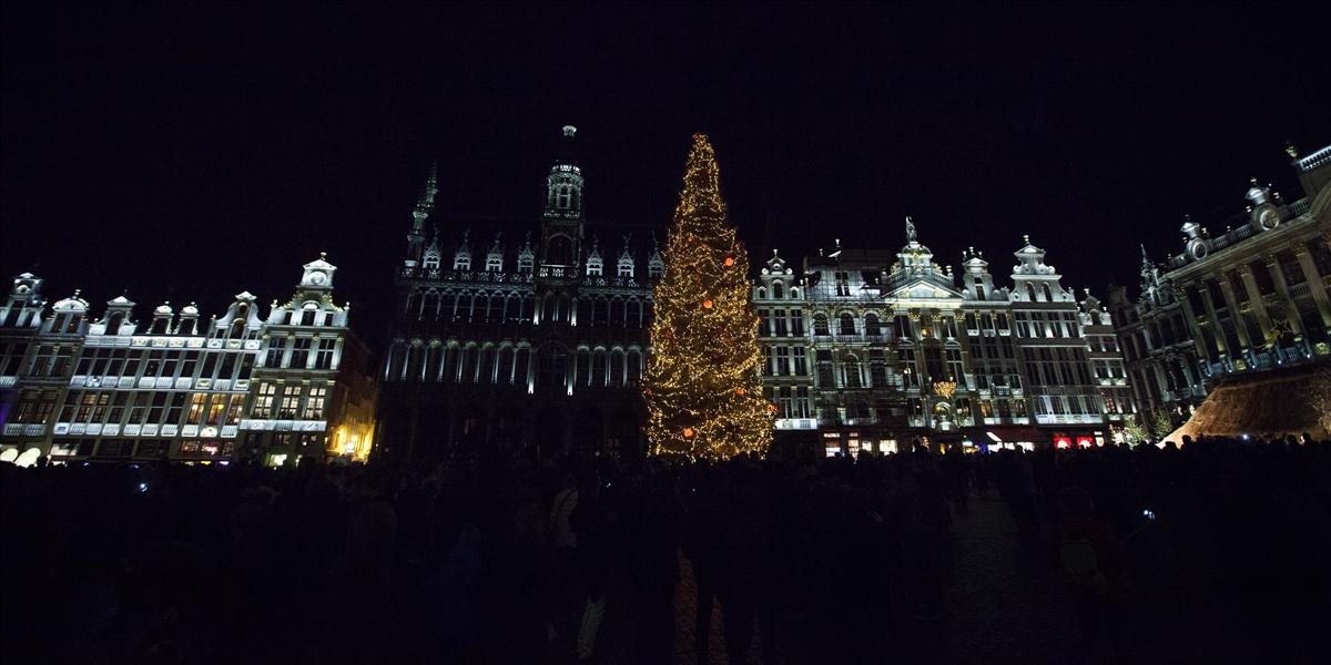 Bruselské hlavné námestie sa ponorilo do tmy na znak solidarity s Aleppom