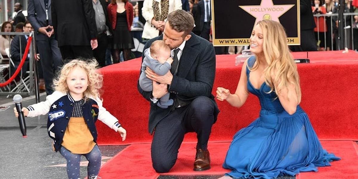 VIDEO Ryan Reynolds má hviezdu na Hollywoodskom chodníku slávy