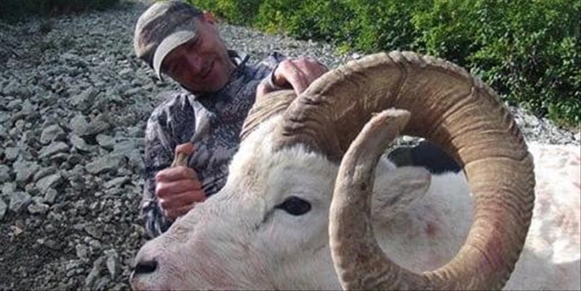 Veterinár, ktorý sa na internete chválil fotkami so zastrelenými zvieratami, zomrel pri poľovačke