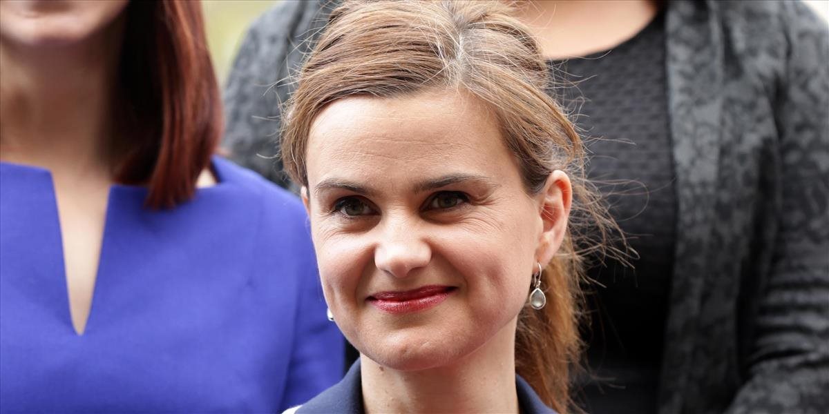VIDEO Britské popové hviezdy a politici naspievali singel na počesť Jo Coxovej