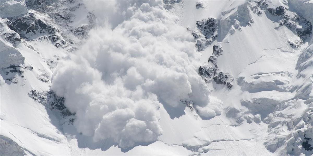 Vo Vysokých a Západných Tatrách trvá mierne lavínové nebezpečenstvo