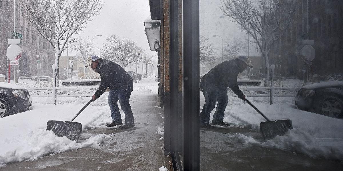 USA zasiahli snehové búrky, niekde teploty klesli až pod mínus 15 stupňov