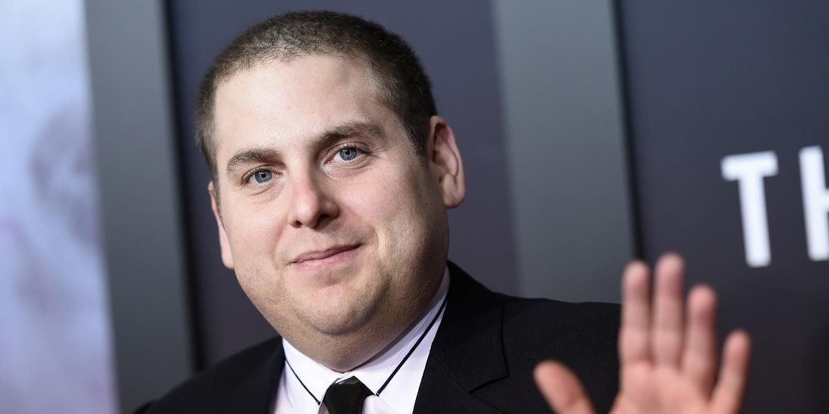 Jonah Hill si zahrá vo filme o ochrnutom karikaturistovi