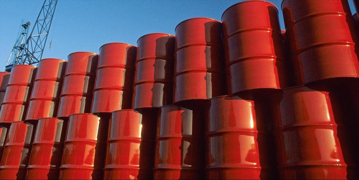 Ceny ropy mierne klesli, americká WTI sa obchoduje pod 52 USD za barel
