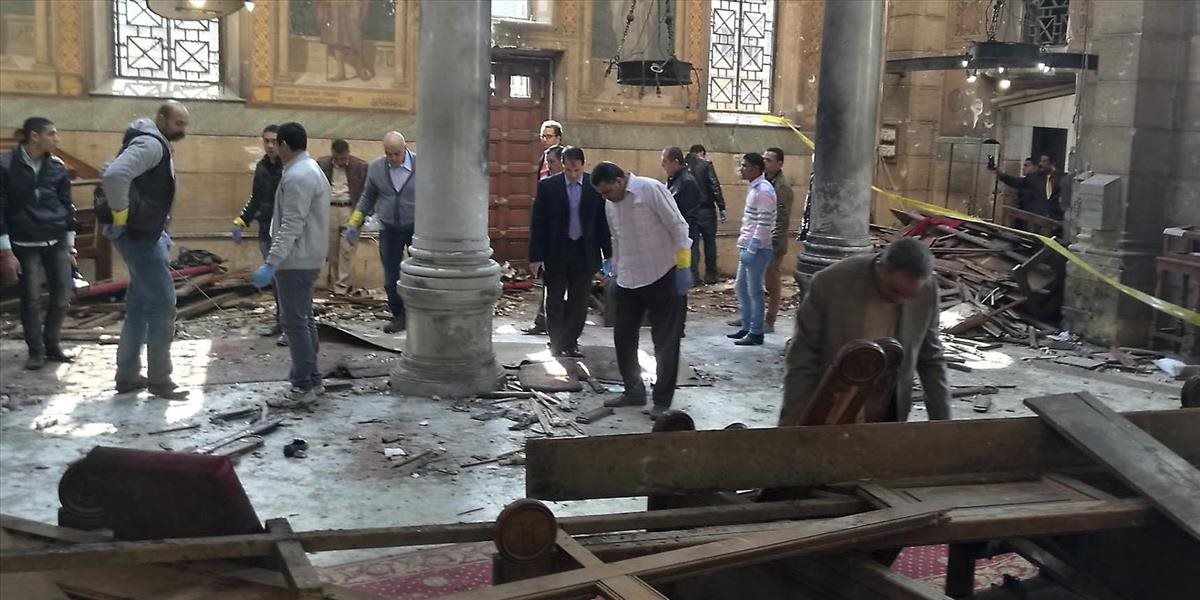 Počet obetí útoku na kostol v Káhire vzrástol na 27, zomrelo zranené dieťa