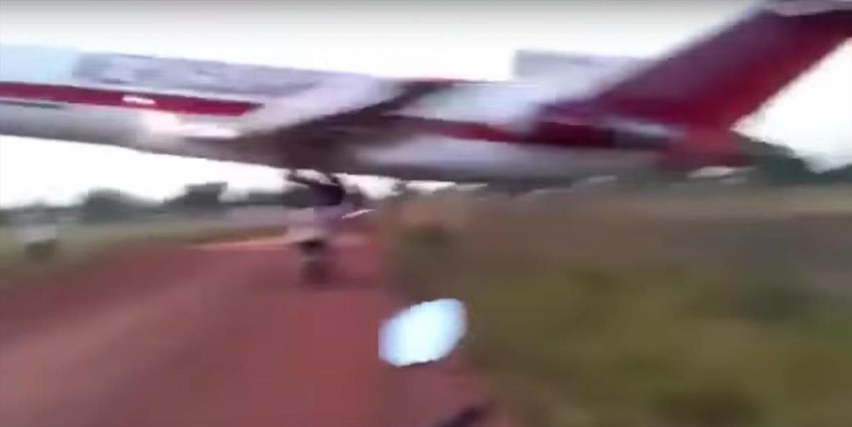 VIDEO Havária lietadla v priamom prenose: Boeing sa zrútil po štarte, neprežilo päť ľudí