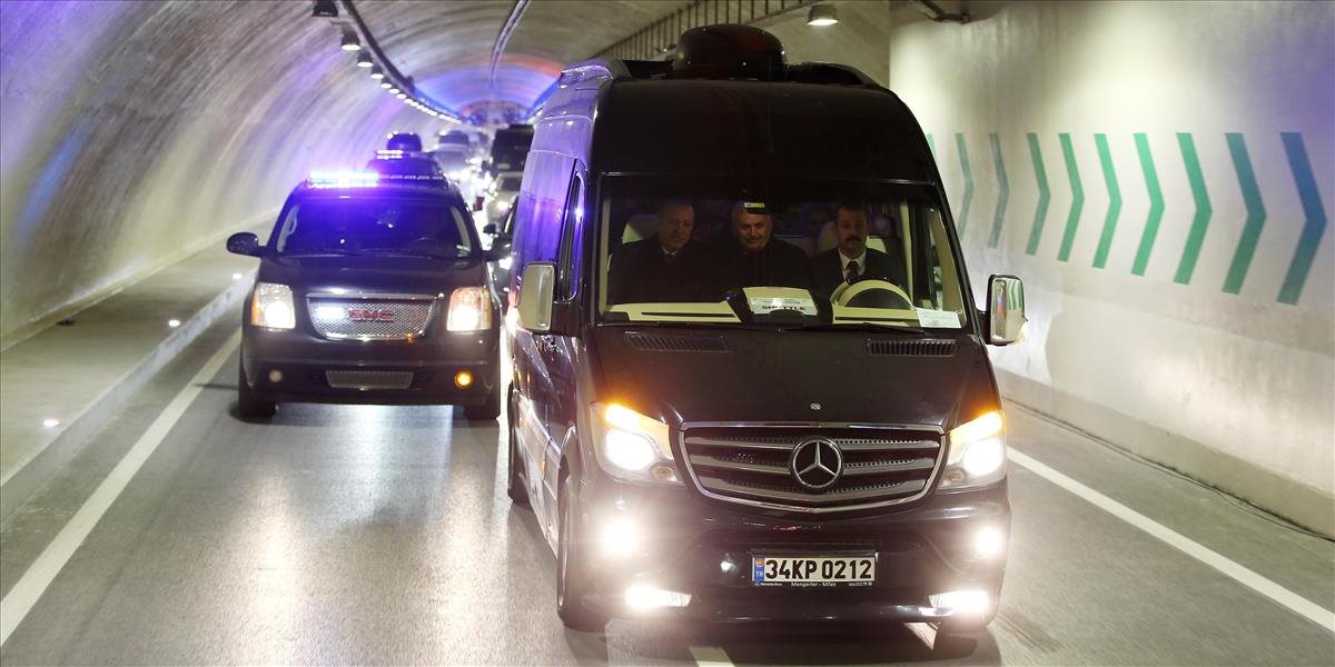 VIDEO V Istanbule uviedli do prevádzky podmorský tunel pre automobilovú dopravu